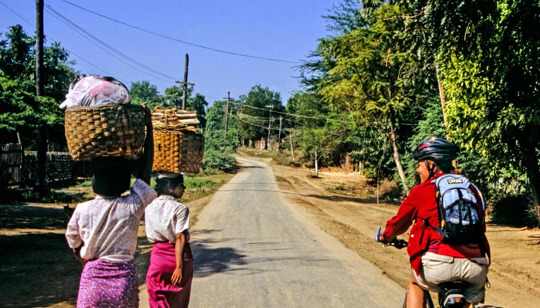 Bmyq-myanmar-biking-2